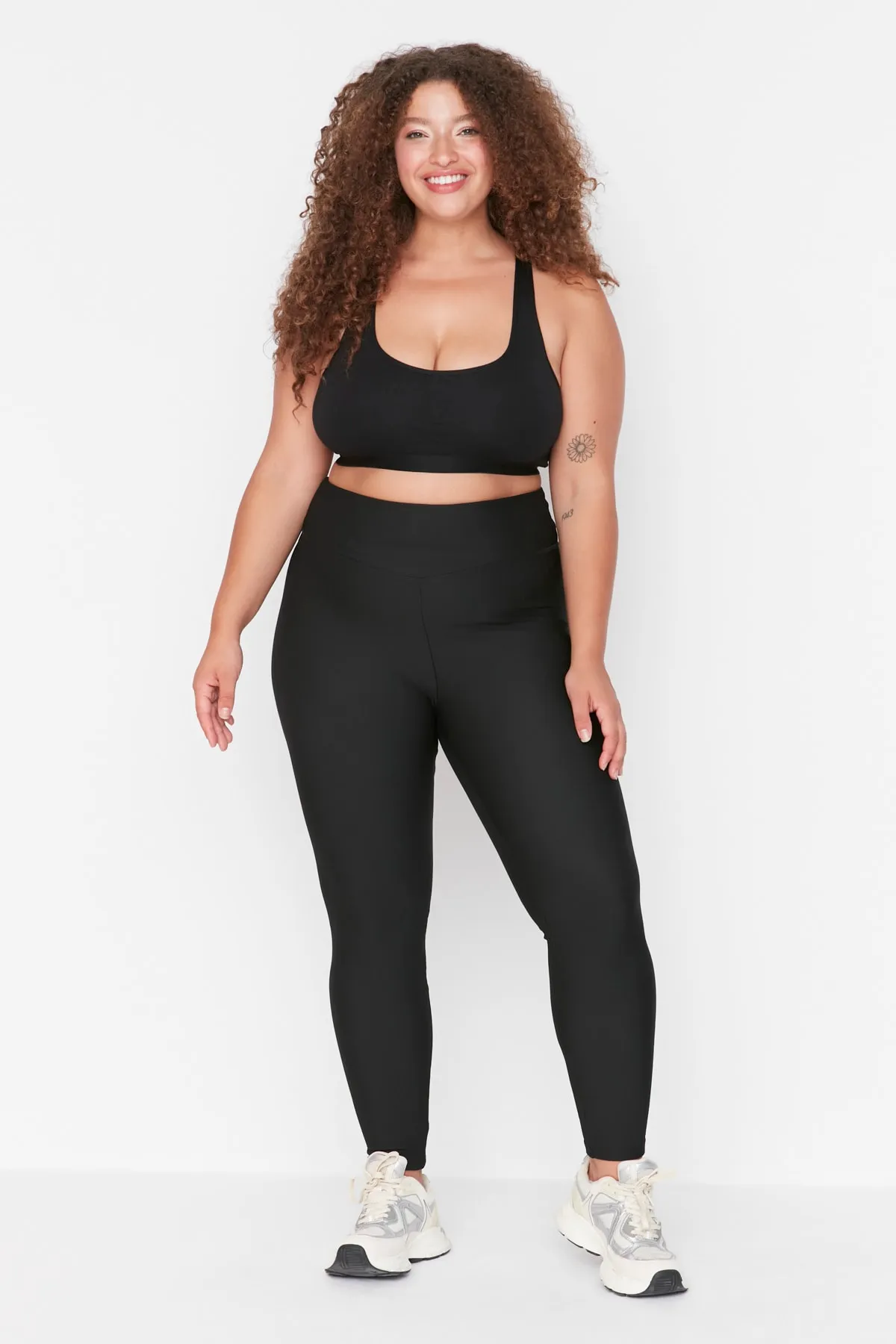 Trendyol Curve  Schwarze schnurgebundene Strickstrumpfhose TBBAW23AY00009