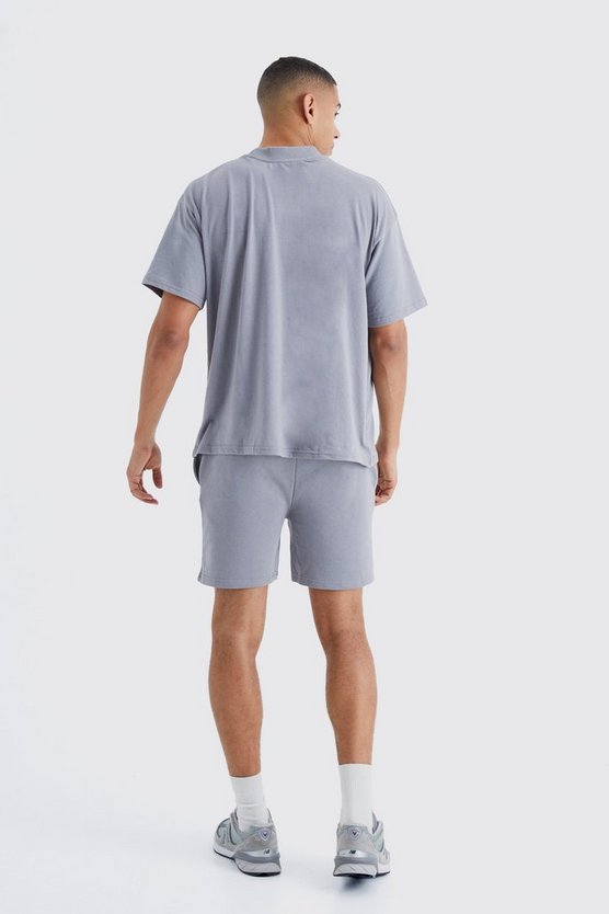 Kurzes Oversize T-Shirt & Shorts