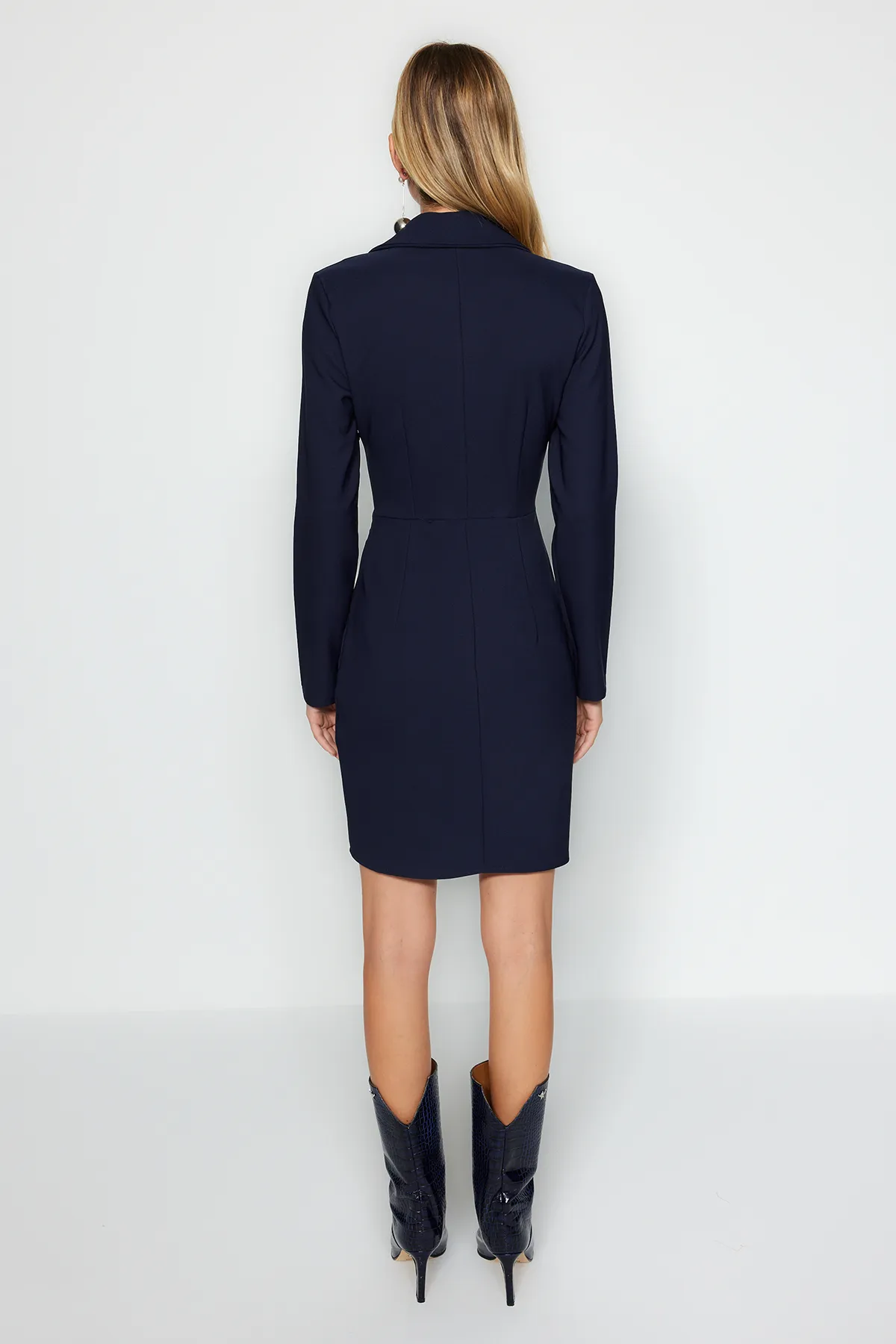 Trendyol Collection  Marineblaues gewebtes Minikleid mit tailliertem Kragen und detailliertem Schlitz TWOAW24EL00700