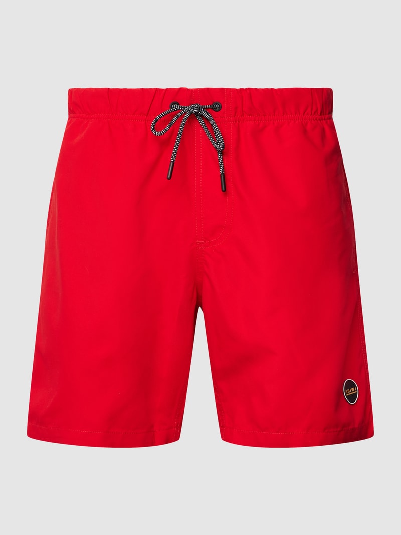 Badehose mit Label-Patch in rot