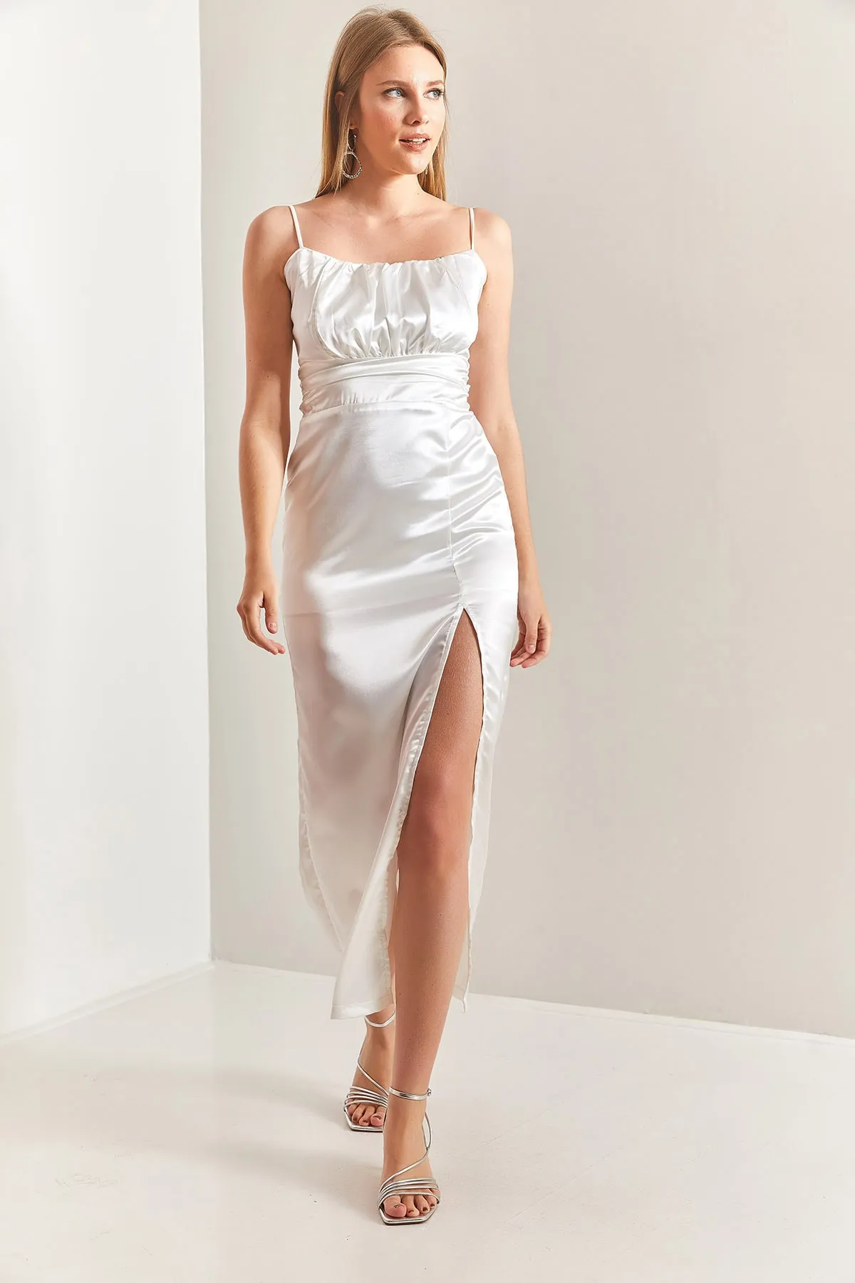 Bianco Lucci  Damenkleid aus Satin mit Seilriemen und Schlitz