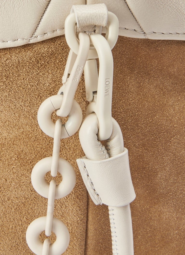 LOEWE Flamenco keskikokoinen olkalaukku lampaannahkaa