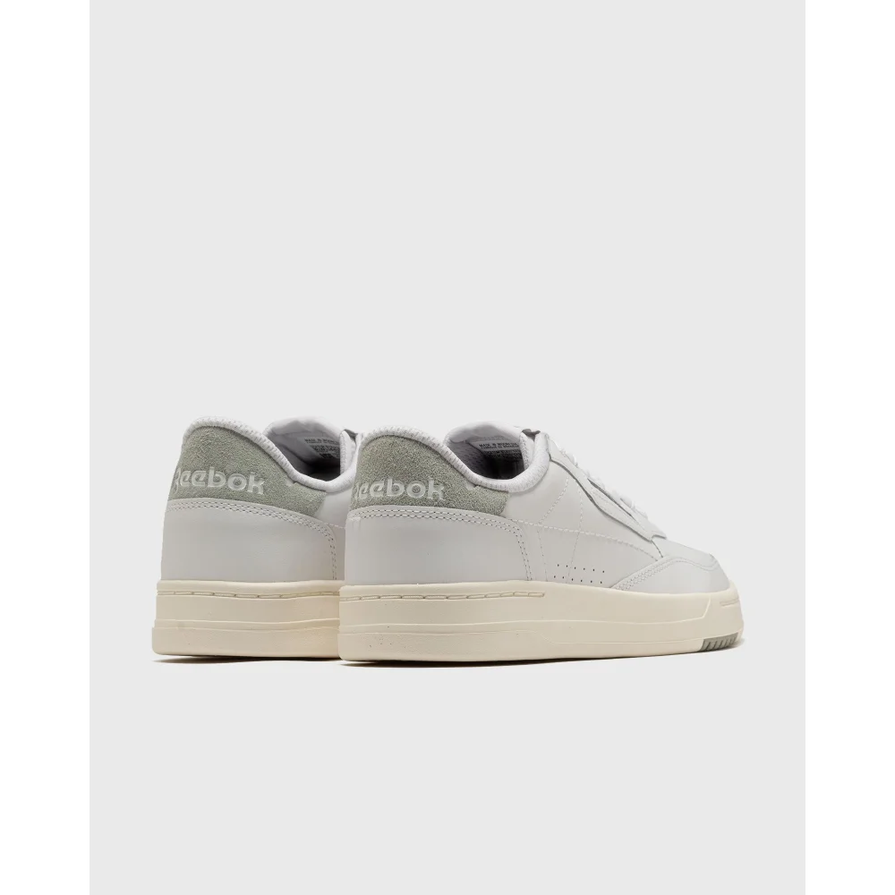 Reebok Court Peak HQ4568 / weiss