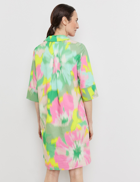 Gemustertes Kleid mit Kellerfalte