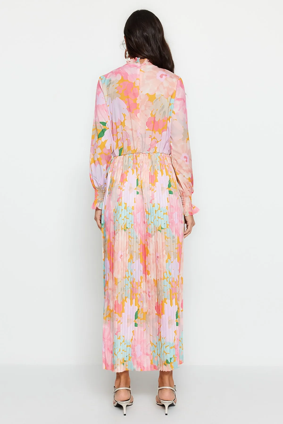 Trendyol Modest  Rosa, mehrfarbiger Rock, plissiertes, gewebtes Blumenkleid TCTAW23EB00260