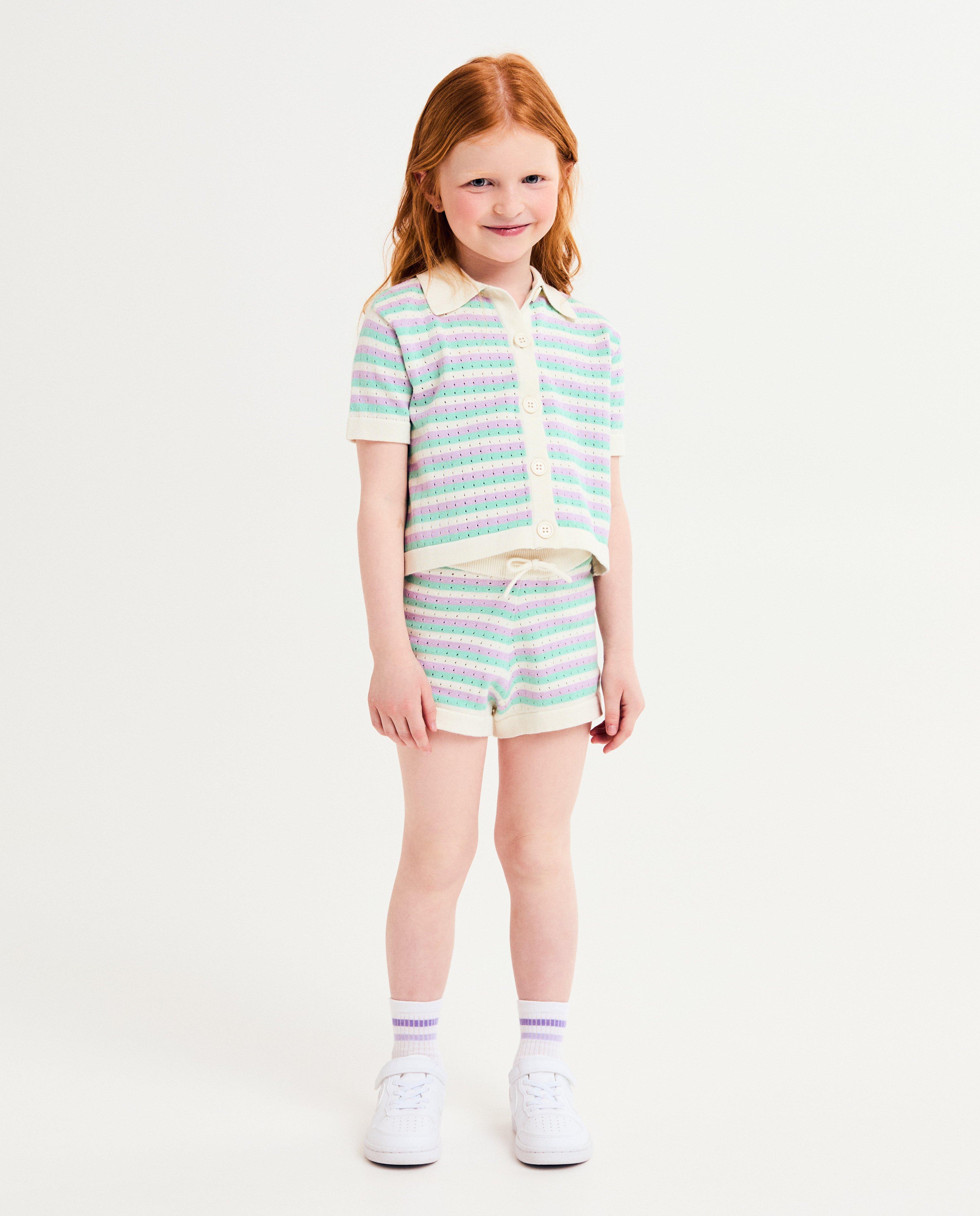 Pantaloni scurți K3 cu broderie, 98-140 violet