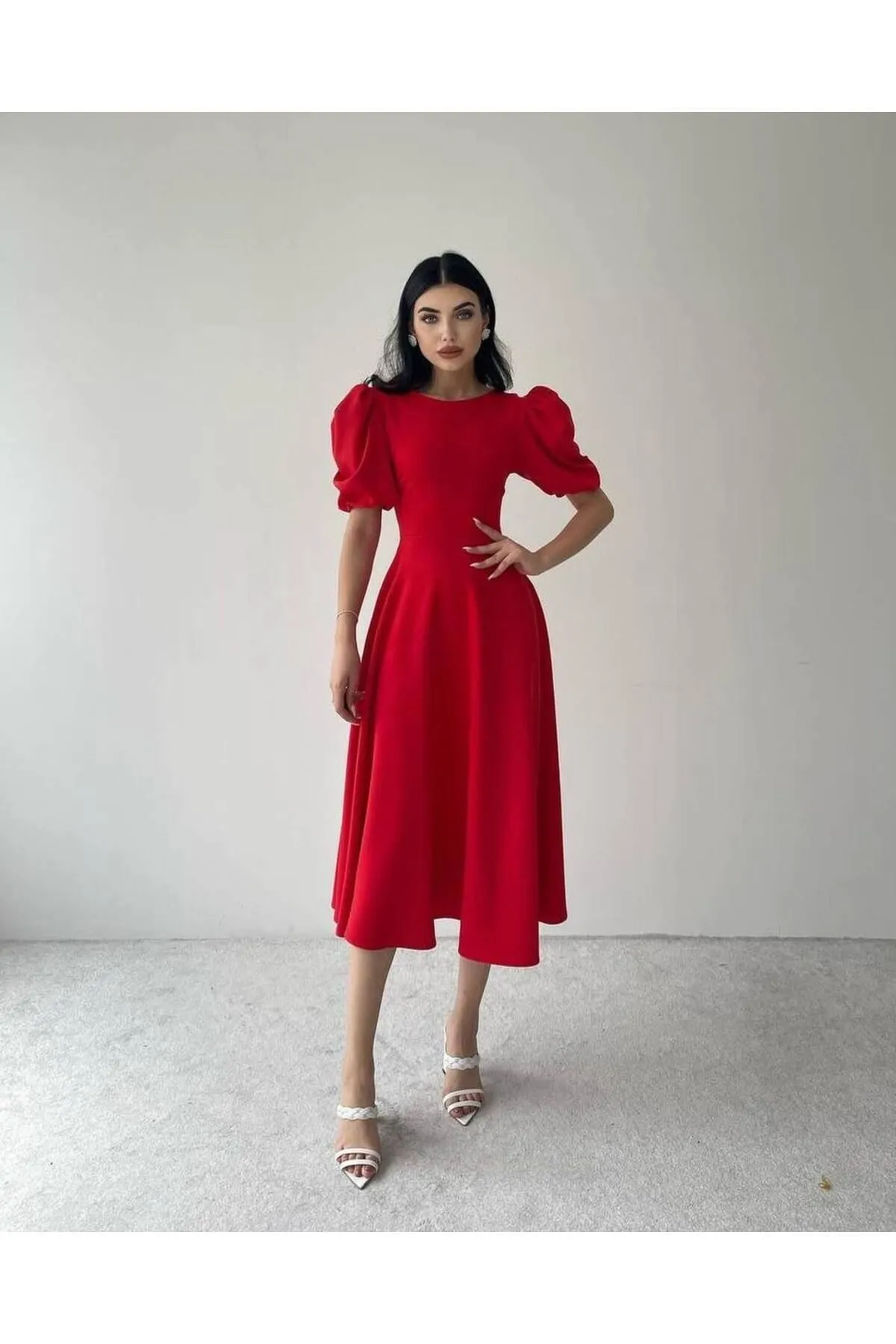 SONREİR  MIDIKLEID MIT WASSERMELONEN-ÄRMELENDETAIL