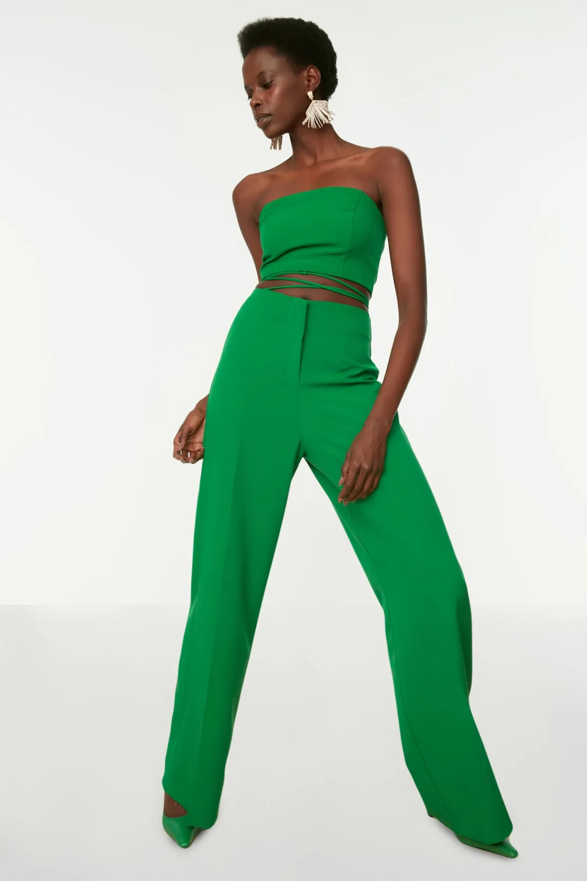 Trendyol Collection  Grüne Webhose mit hoher Taille TPRSS22PL0080