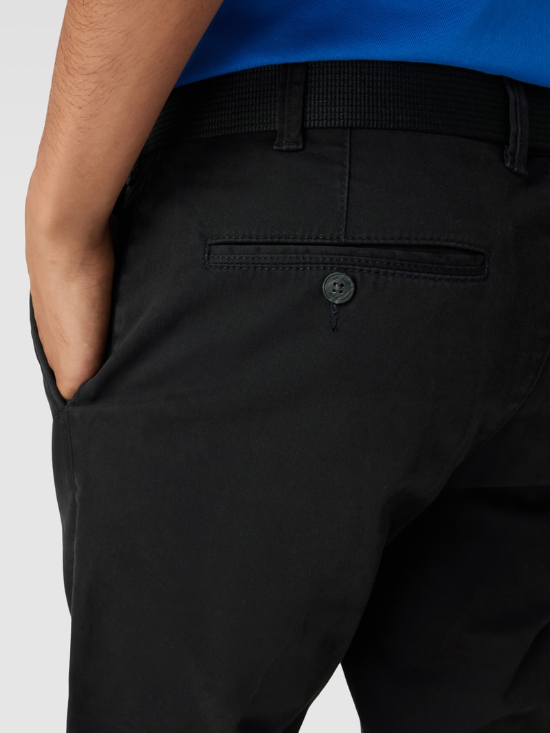 Stoffhose mit französischen Eingrifftaschen in schwarz