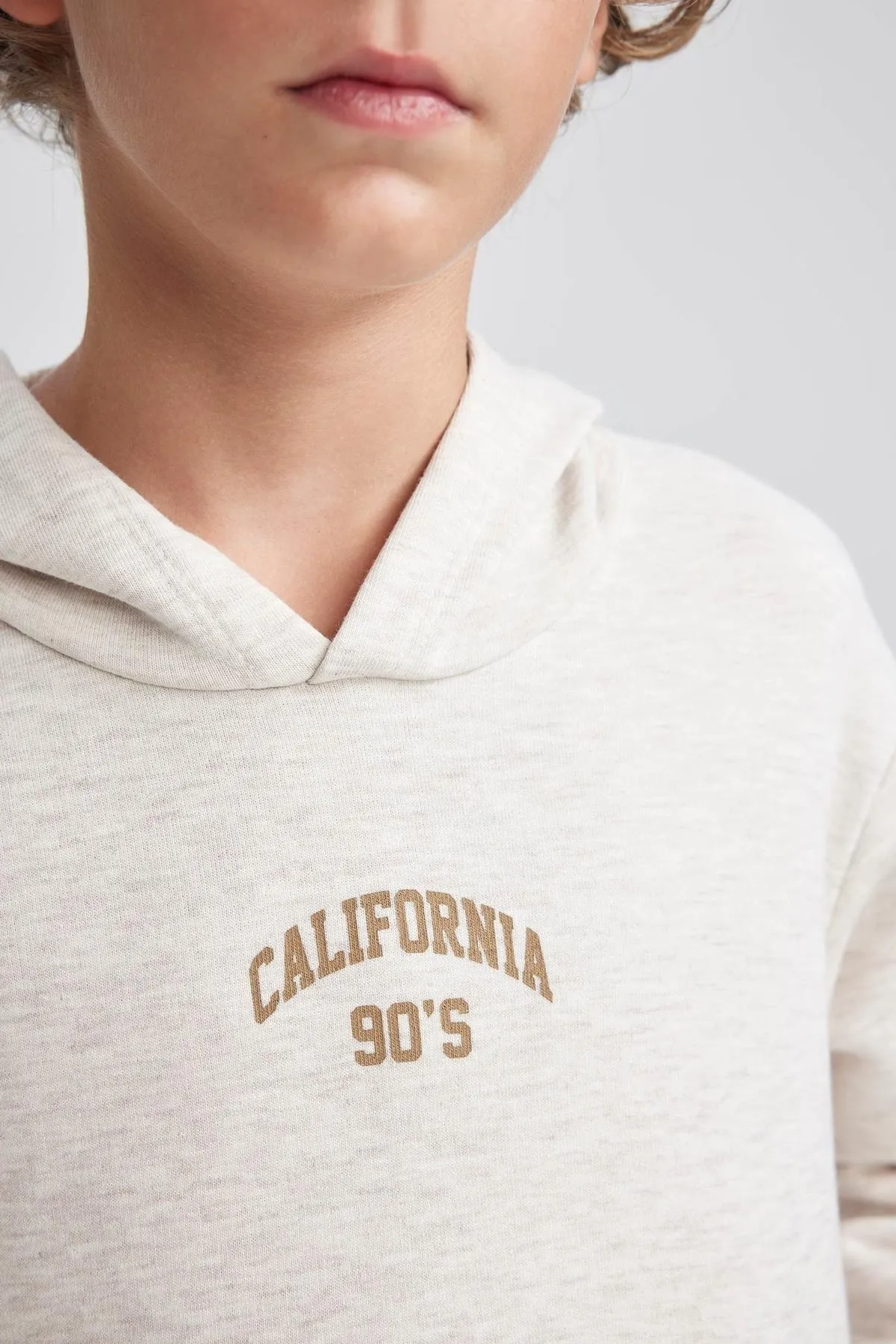 DeFacto  Neues Schul-Sweatshirt mit Kapuze für Jungen