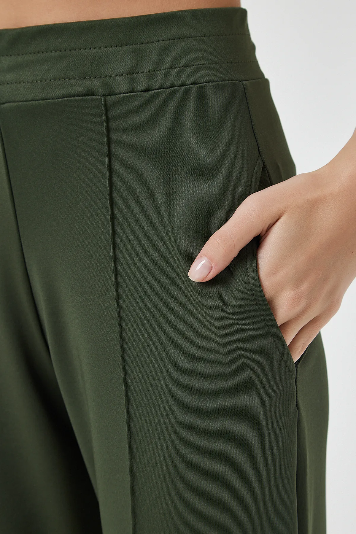 Happiness İstanbul  Khakifarbene, dehnbare Jogginghose mit hoher Taille für Damen BF00030