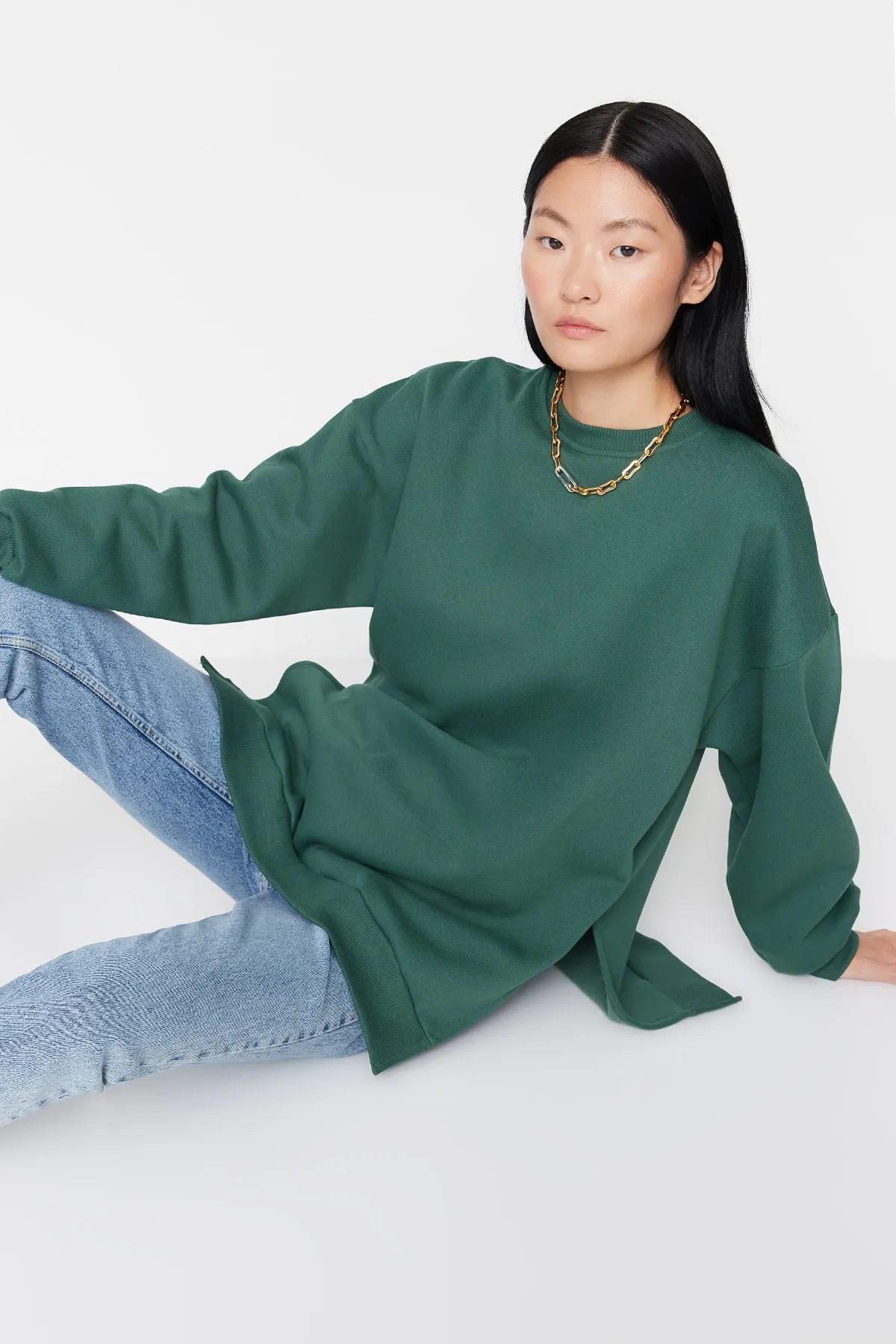 Trendyol Collection  Grünes Oversize/Weite Passform Gestricktes Sweatshirt mit Schlitzdetail innen aus dickem Fleece TWOAW23SW00195