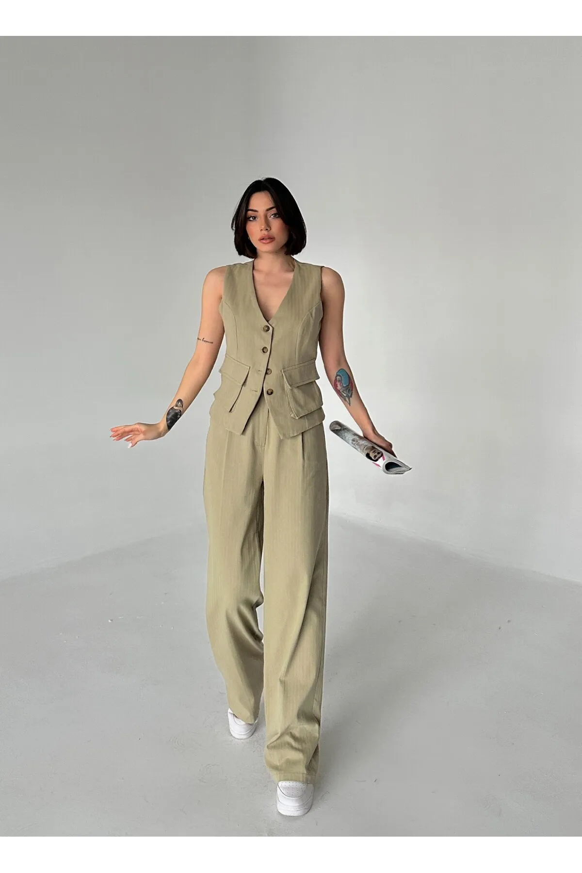 Laluvia  Khakifarbenes Set aus Weste und Hose aus Gabardine, 100 % Baumwolle, mit Taschendetail
