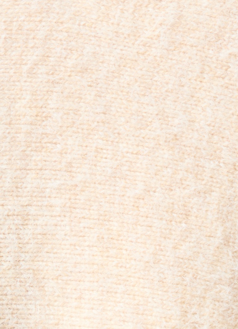 Tricou Jenetta cu o cusătură delicată, confecționat la Moscova dintr-un amestec de lână de alpaca.
