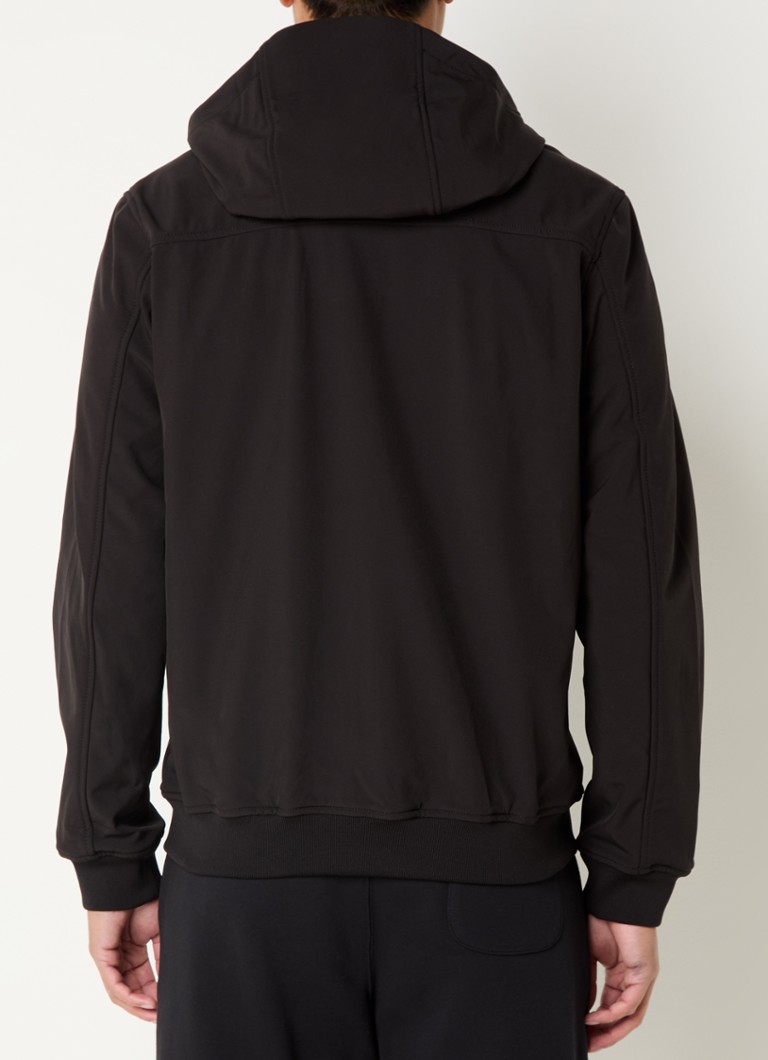Kurtka typu softshell Lyle & Scott z kapturem i kieszeniami zapinanymi na zamek.