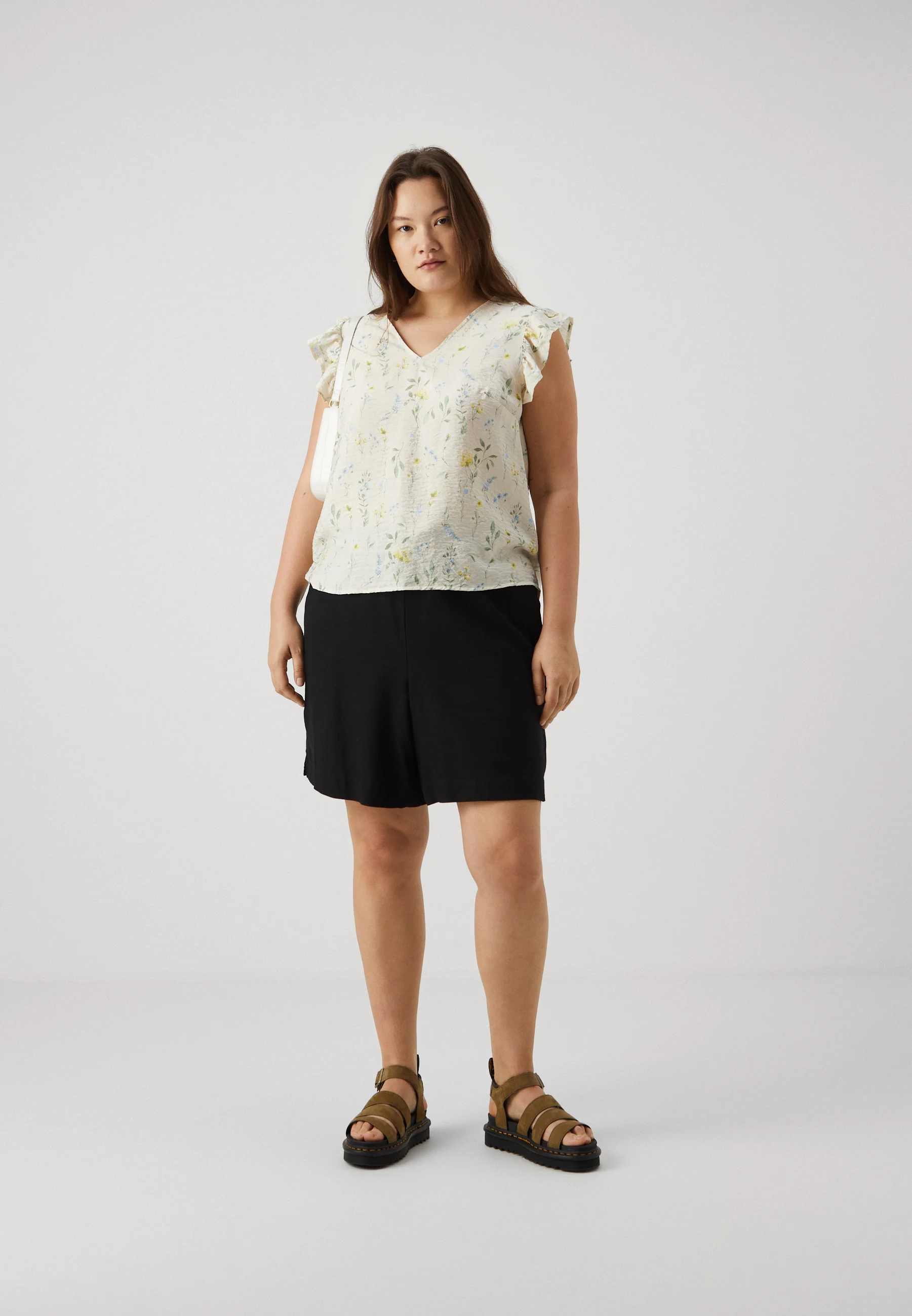 Vero Moda Curve VMCMYMILO PAPERBAG - Shorts