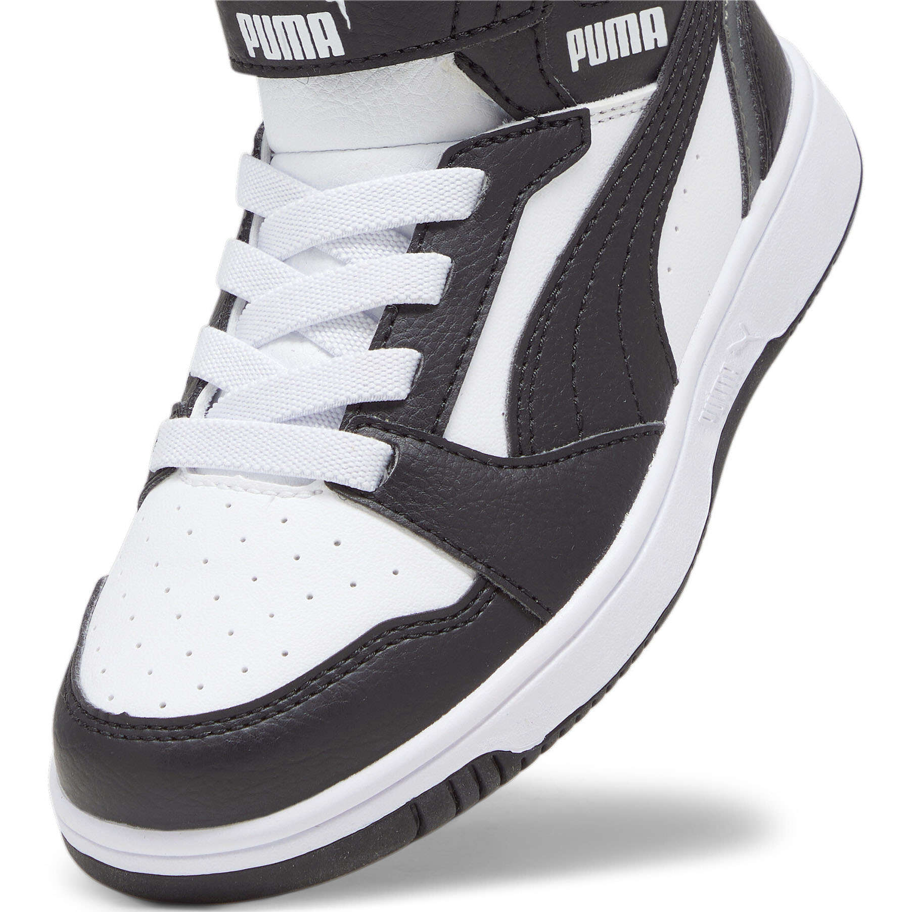 Sneakers 'Rebound'
