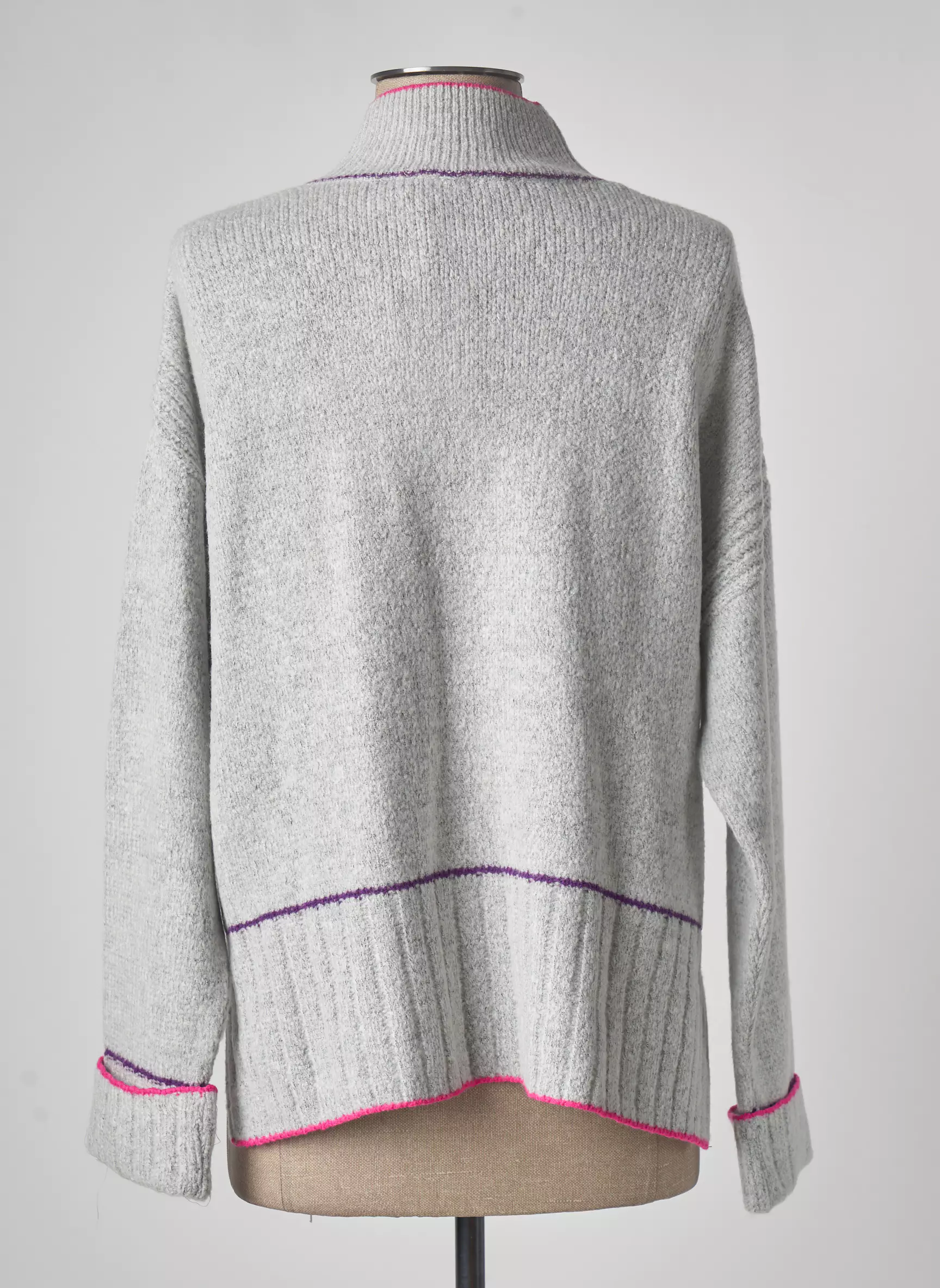 Pame Carrioni Pulls Femme couleur gris