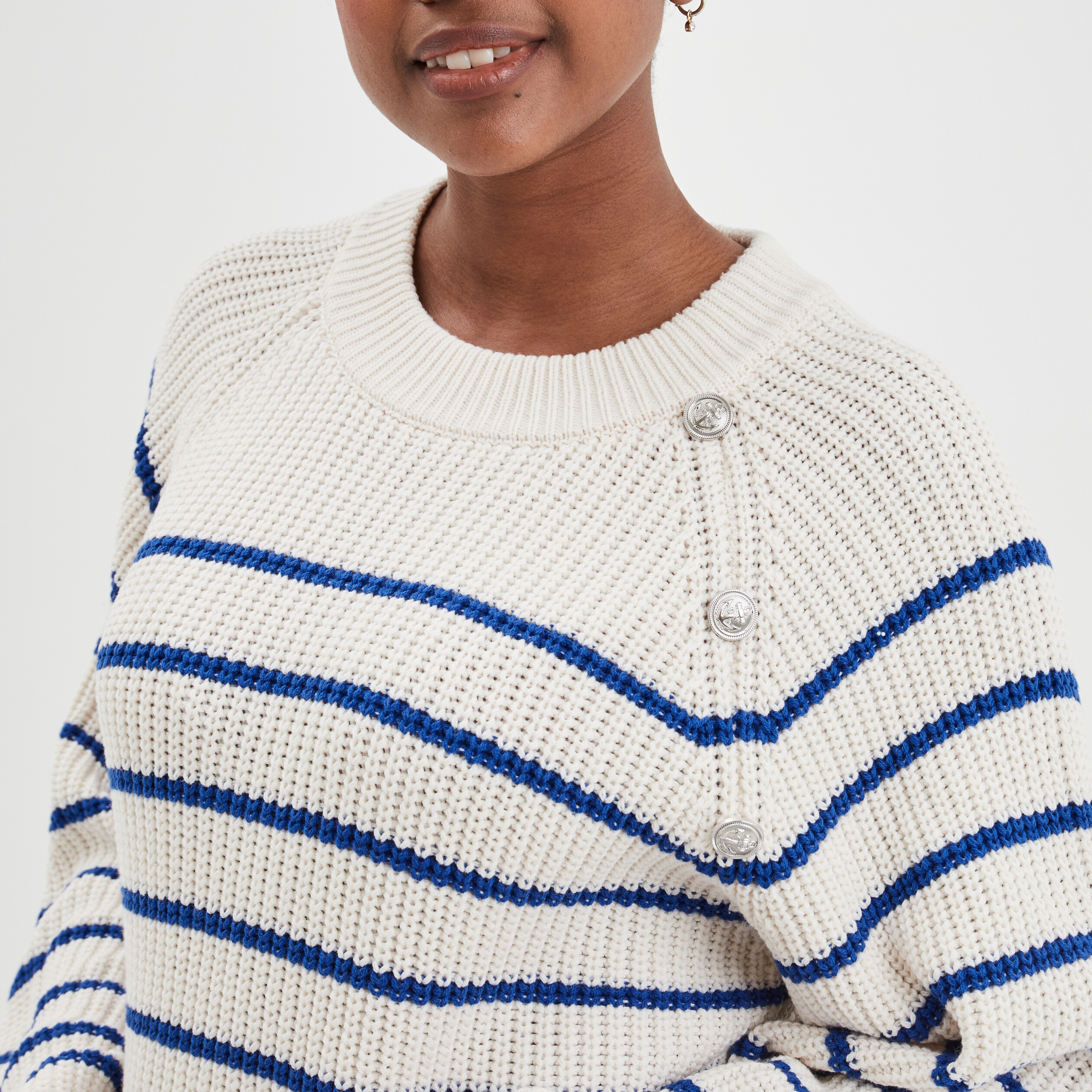 Pull col rond boutons épaule Creeks blanc femme | La Halle