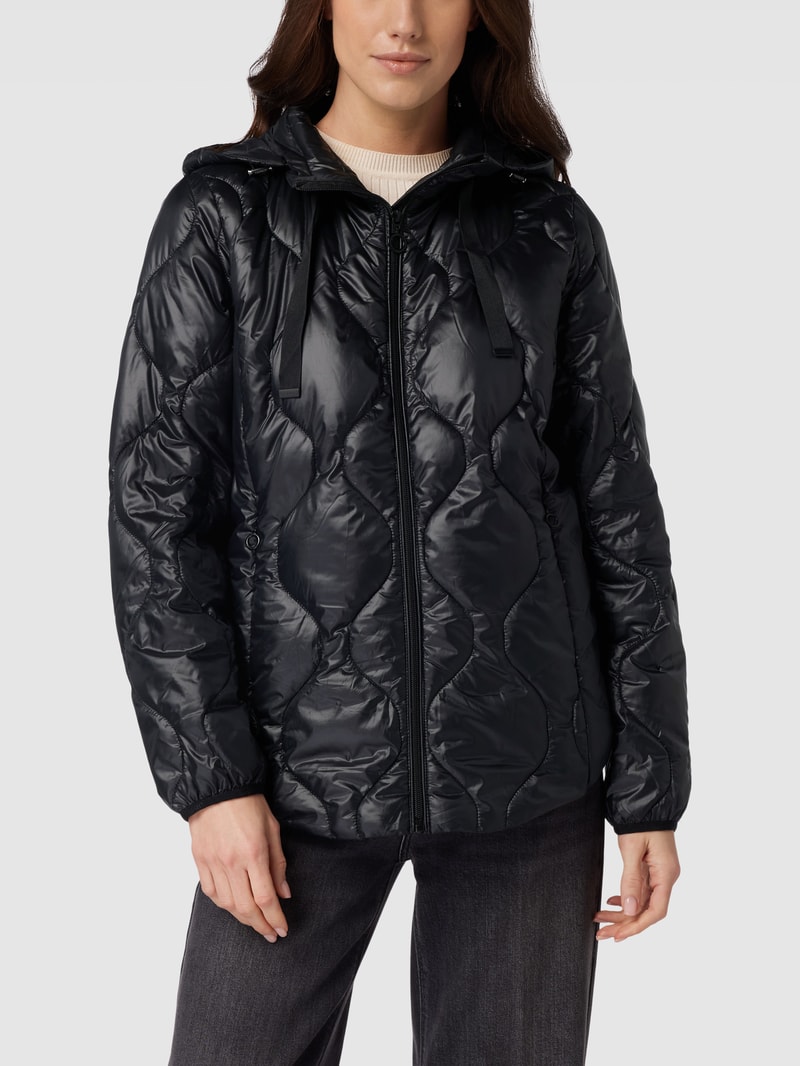 Steppjacke mit seitlichen Eingrifftaschen in schwarz