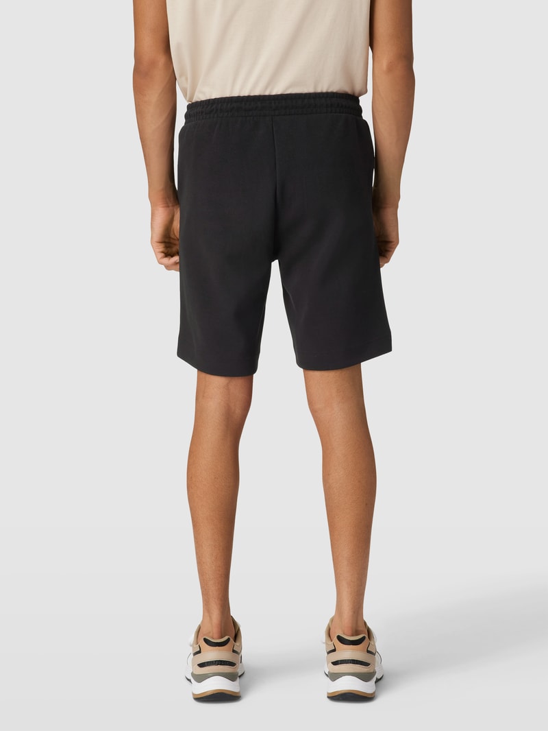 Shorts mit Label-Detail in schwarz