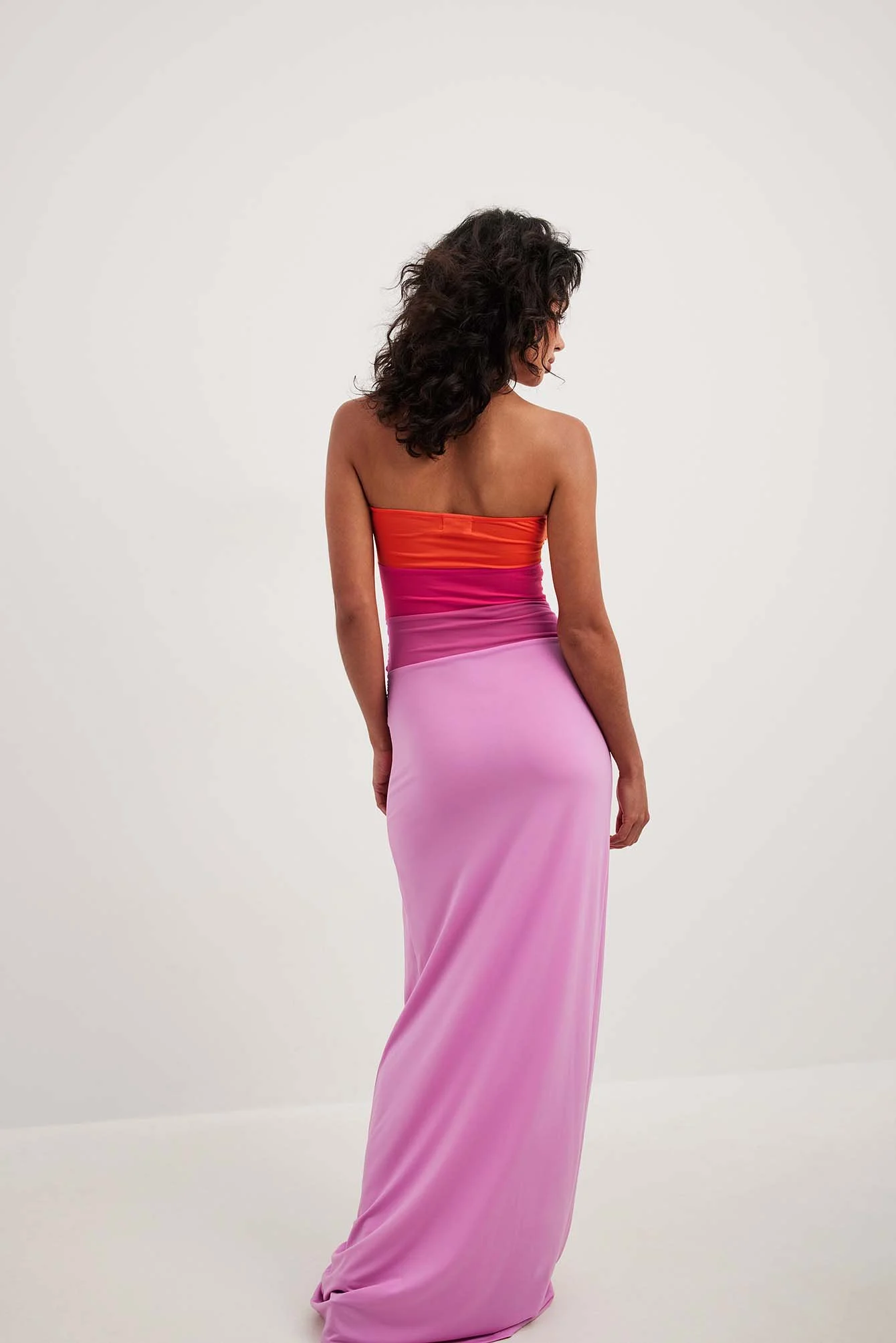 Kleid mit Rüschenbesatz