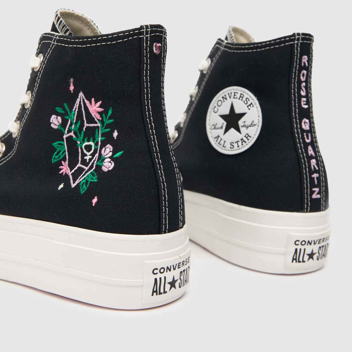 Converse – All Star – Lift-skor med kristaller och energifärgade detaljer i svart och vitt