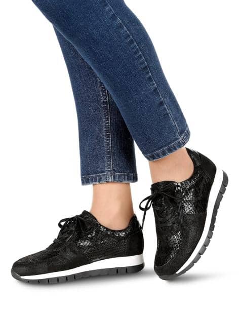 Schnürschuh