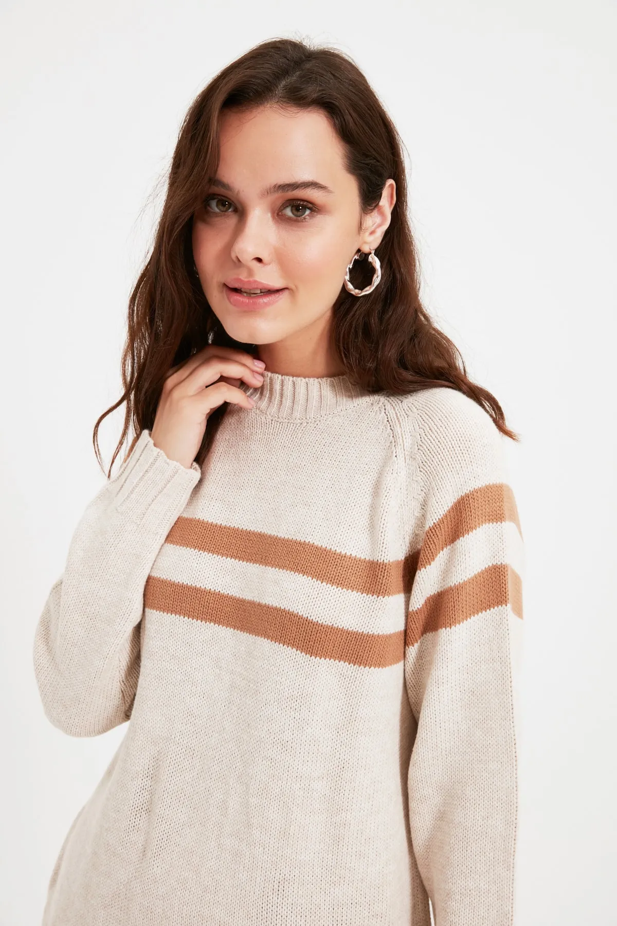 Trendyol Modest  Stone Doppelt gestreifter Strickpullover TCTAW22AK0102