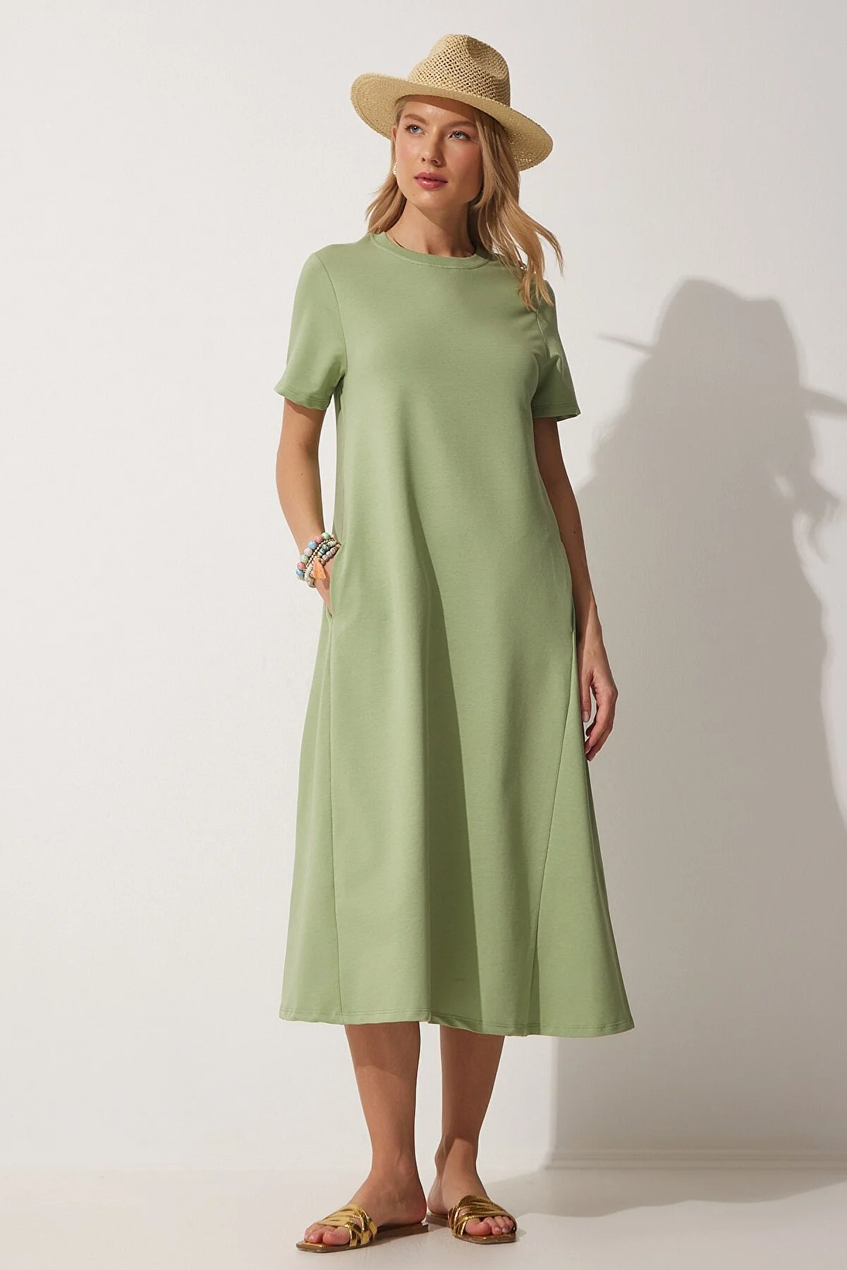 Happiness İstanbul  Grünes A-Linien-Sommerkleid für Damen aus gekämmter Baumwolle UB00060