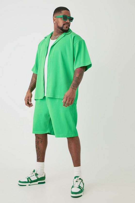 Plus kurzärmliges Hemd & Shorts in Grün