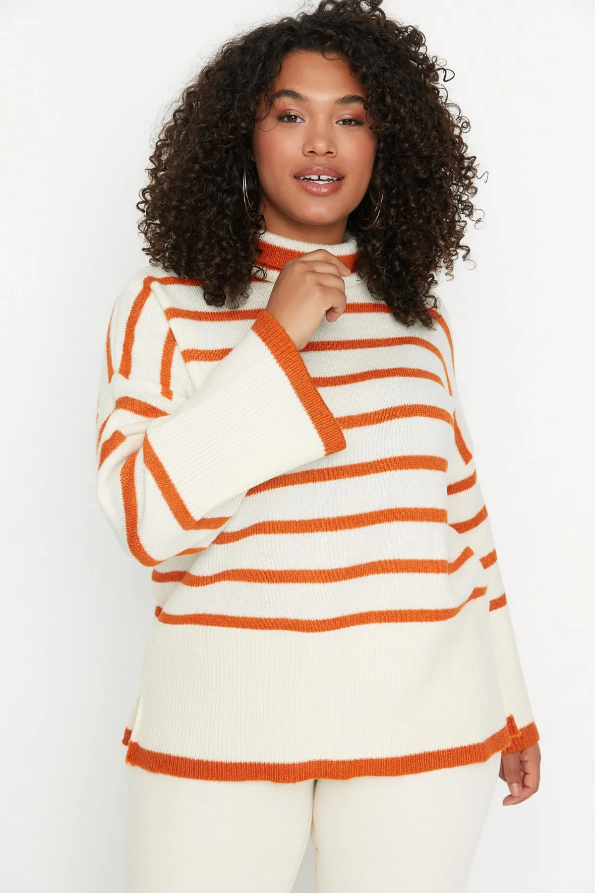 Trendyol Curve  Orange gestreifter Strickpullover TBBAW23AN00015