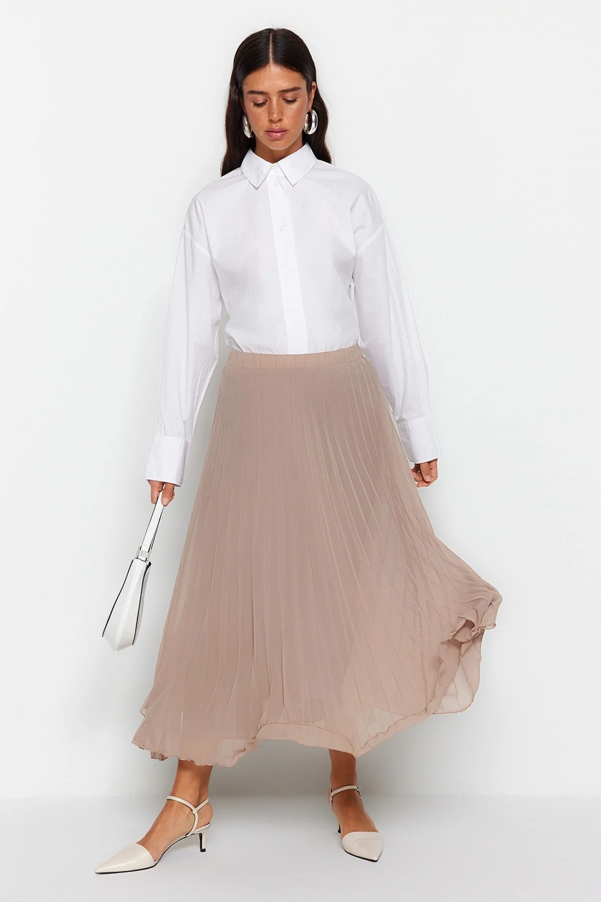 Trendyol Modest  Beiger Plisseerock aus gewebtem Chiffon mit elastischer Taille und Futter TCTSS23EE00019