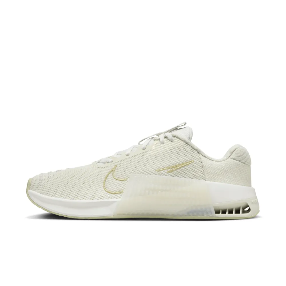 Nike Metcon 9 Premium FJ1571-001 / weiss