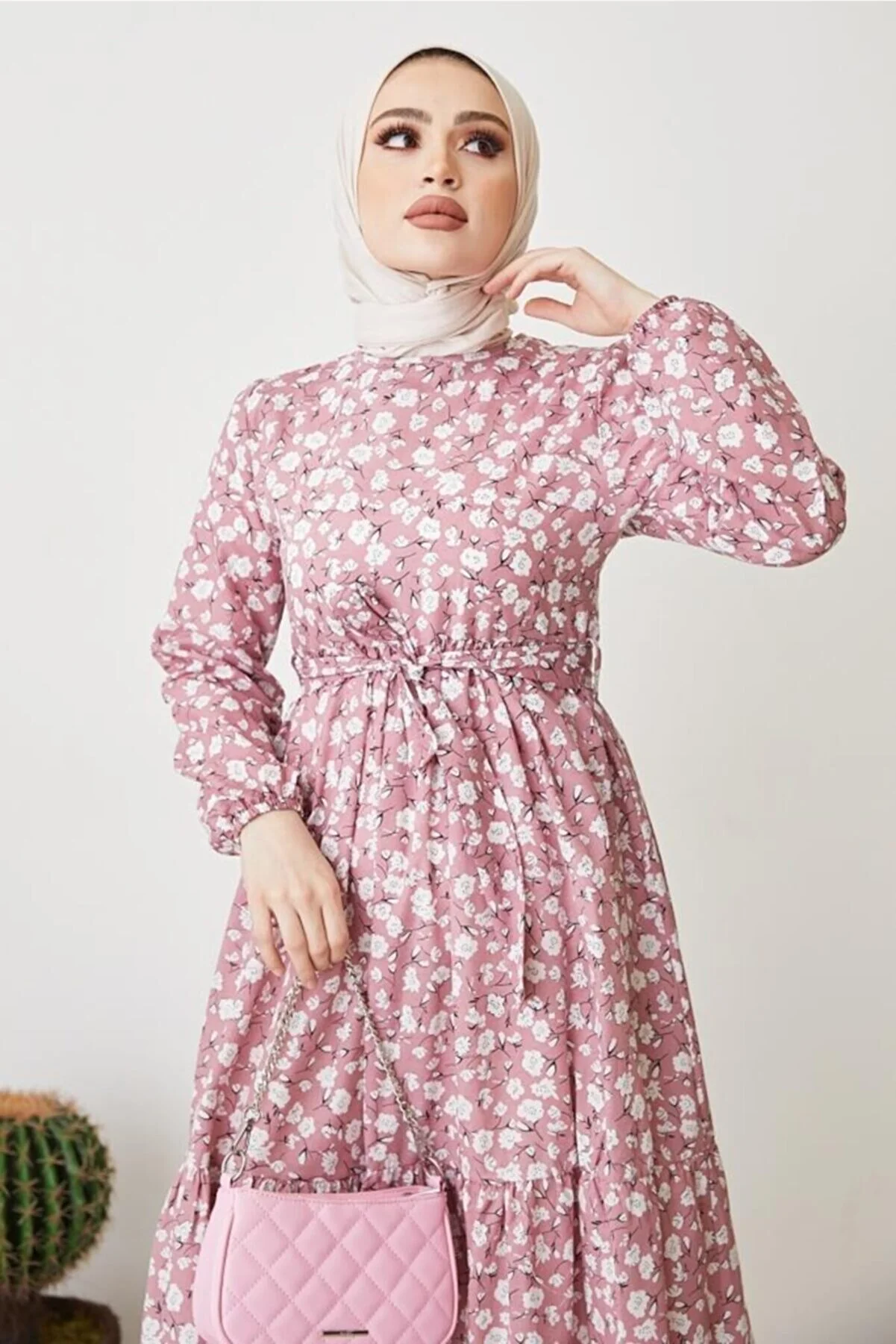 benguen  400 Kleid mit Gänseblümchenmuster