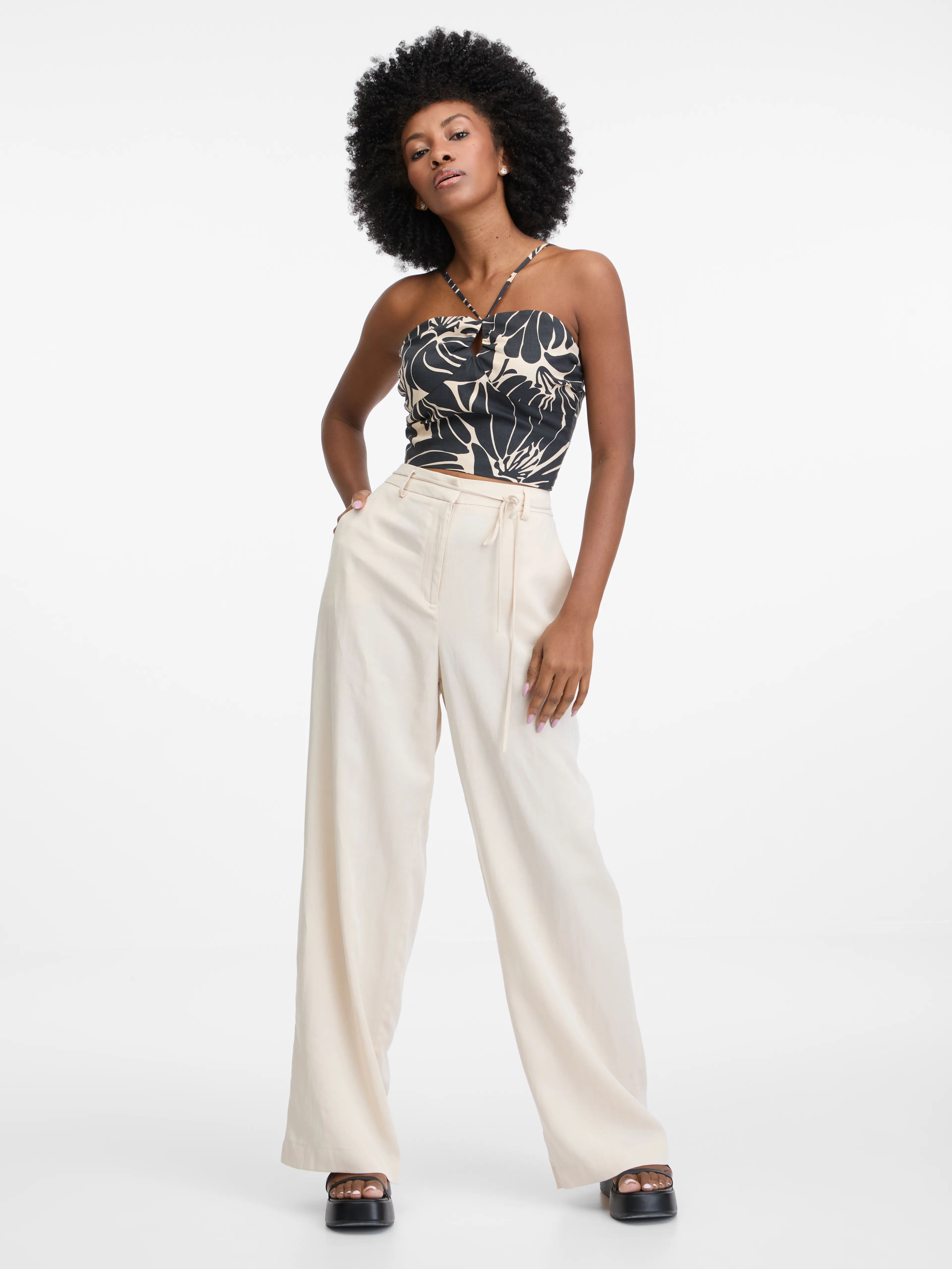 Beigefarbene Damen-Shorts ORSAY