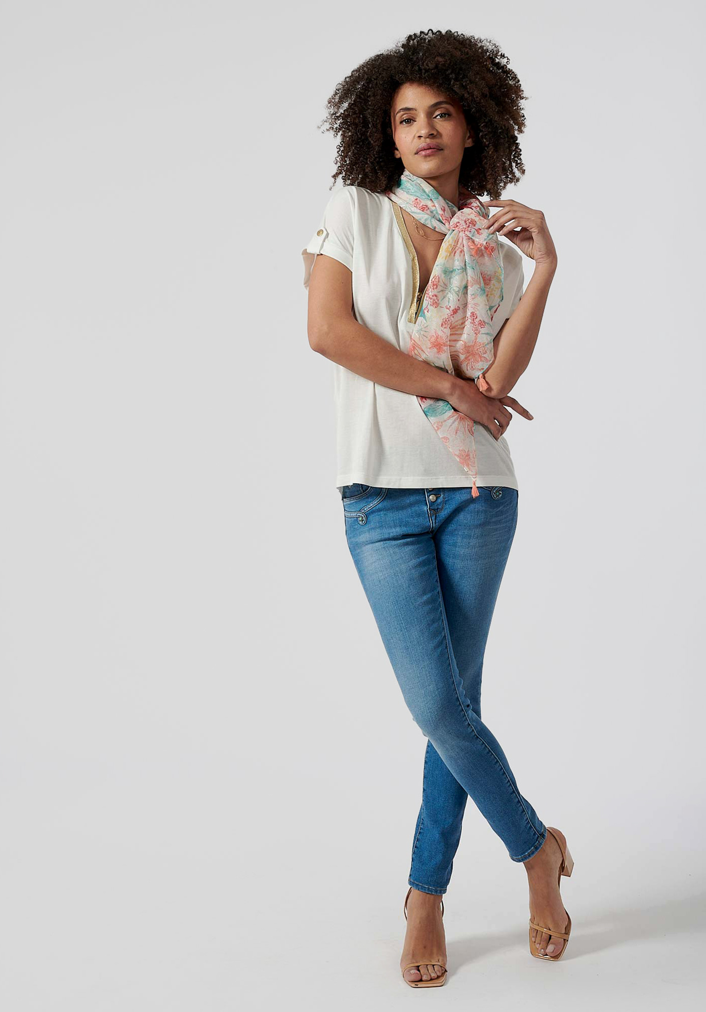 FOULS  Chèche fleuri femme