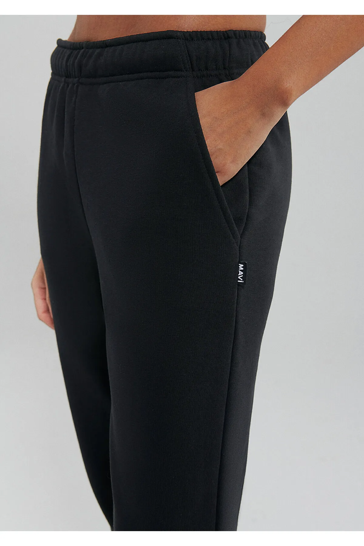 Mavi  Schwarze Basic-Jogginghose 1600823-900