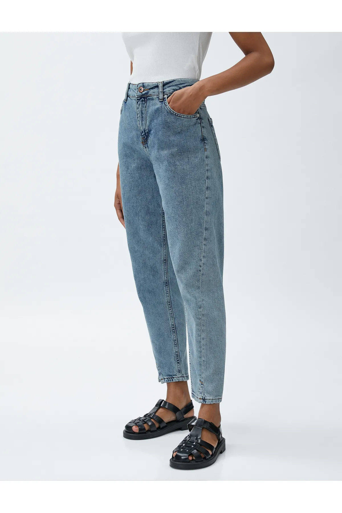 Koton  Jeans mit hoher Taille, entspannter Schnitt – Mom-Jeans