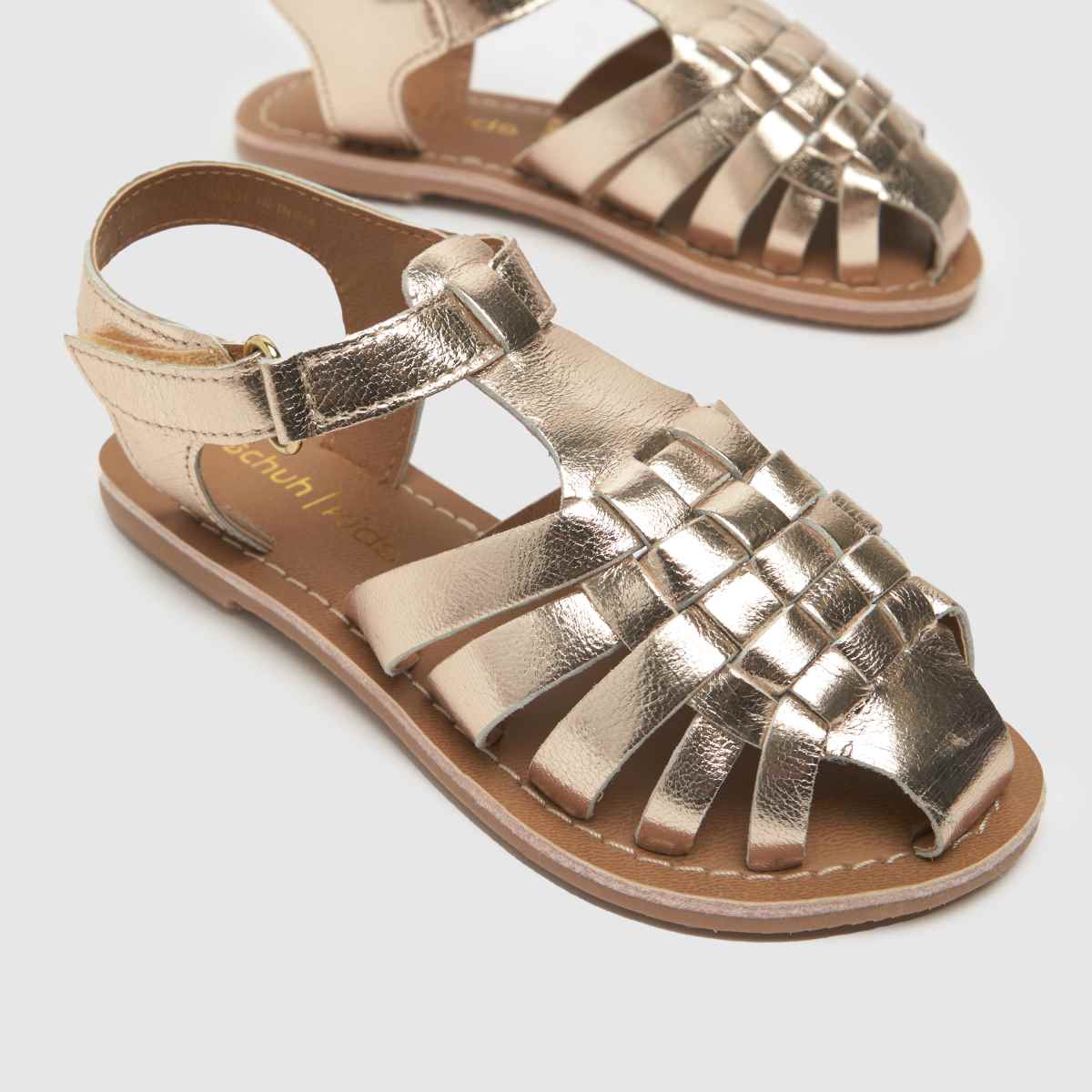Schuh Gold Trance slitsade Fisherman-sandaler för småbarn