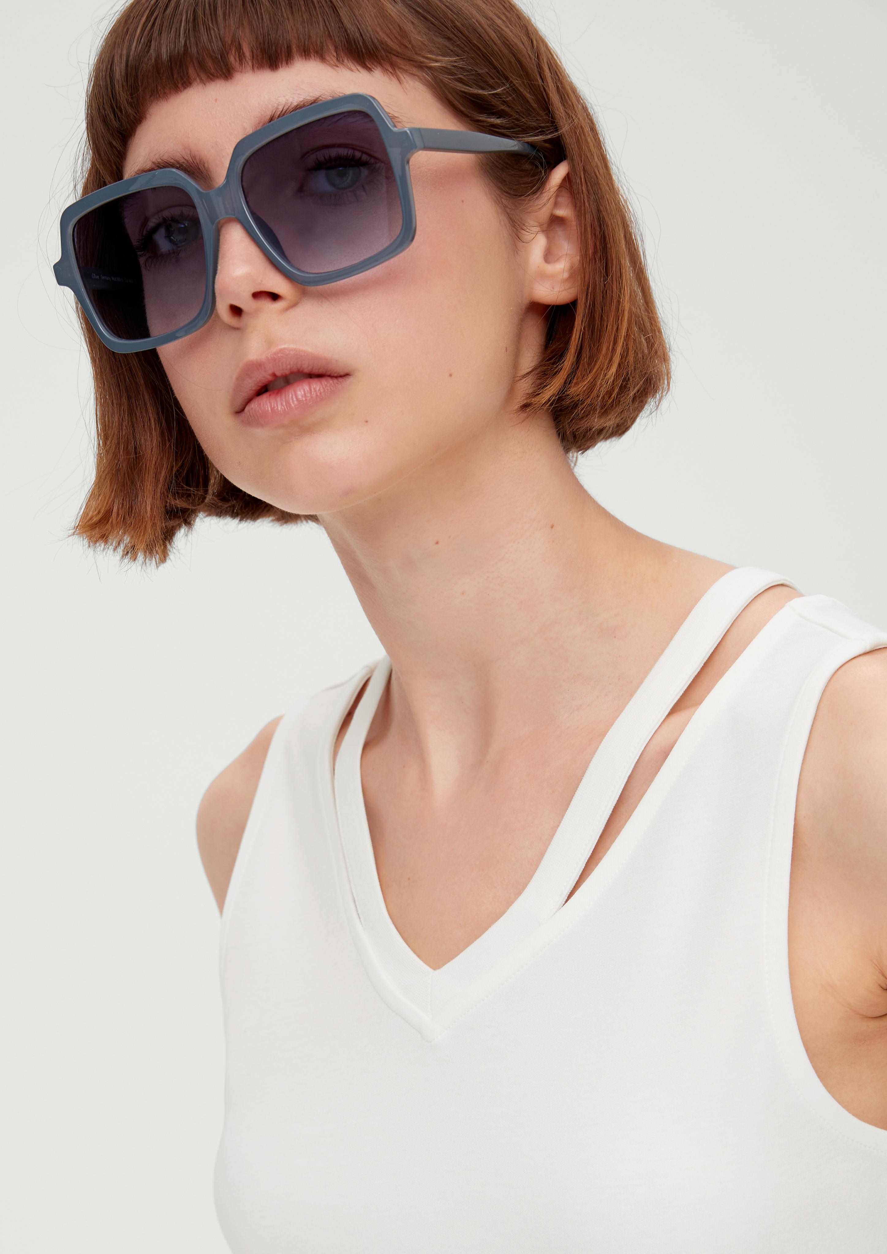 Top mit Cut Outs  2132211-0210