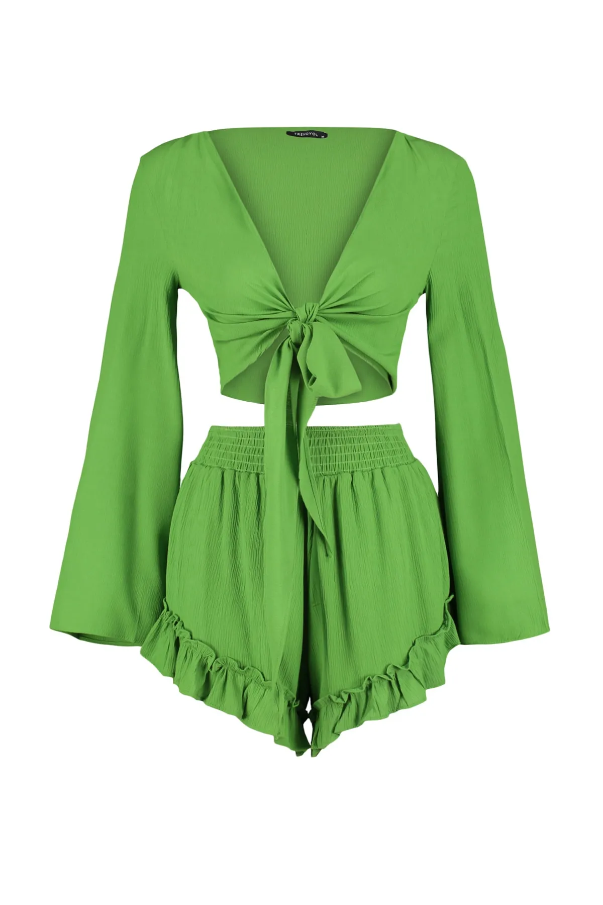 Trendyol Collection  Grünes gewebtes Set mit gebundener Bluse und Shorts TBESS23AU00027
