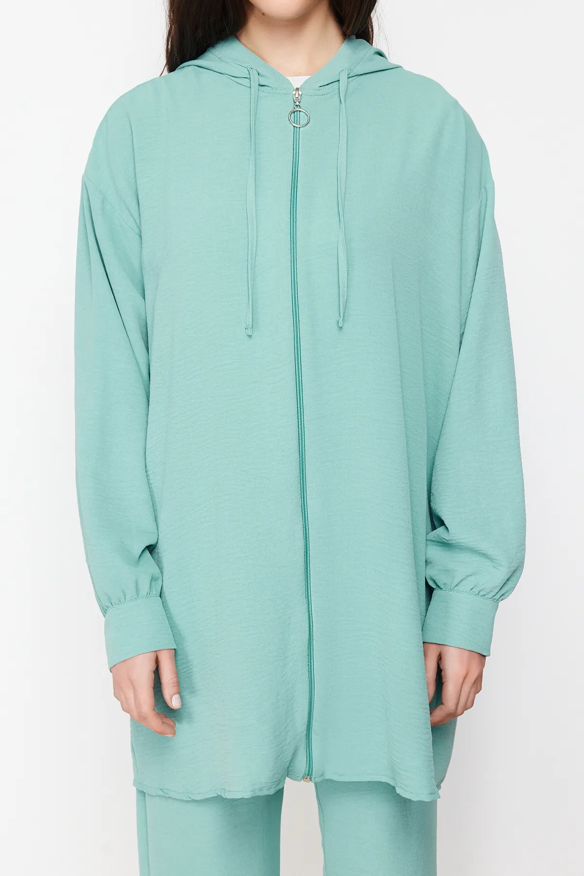 Trendyol Modest  Mintgrünes Rüschen-Detail-Set aus gewebtem Aerobin-Unterteil und Obermaterial TCTSS24US00026