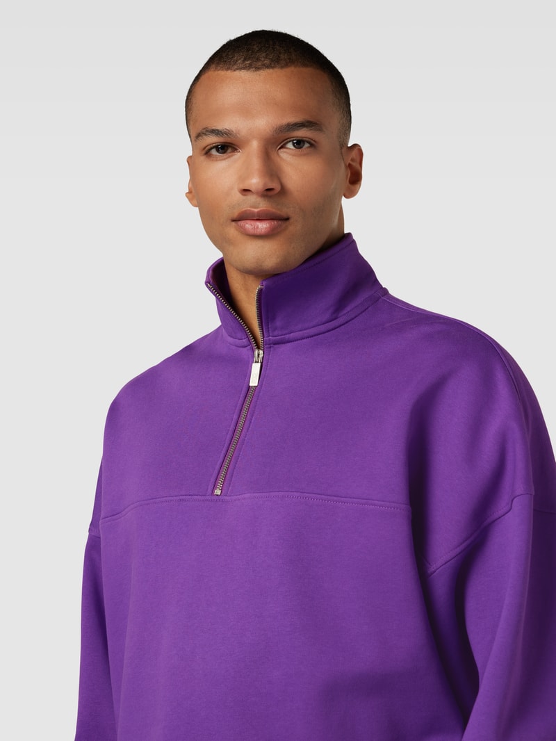 Sweatshirt mit Stehkragen in violett