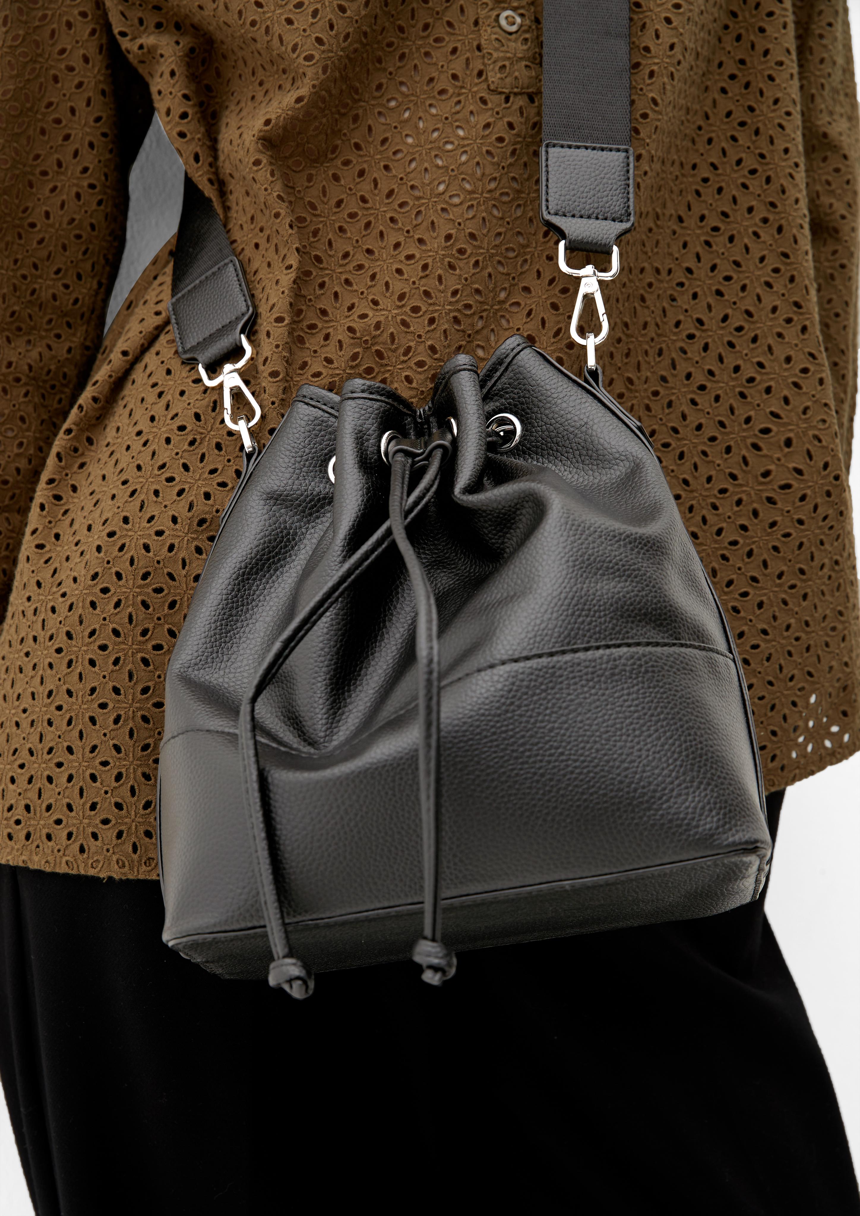 Shoulder Bag aus Lederimitat  2129942-9999