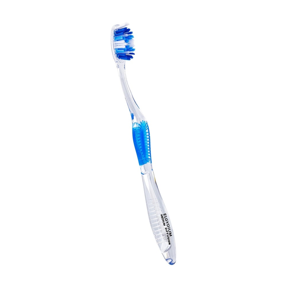 Oral Care ELGYDIUM Diffusion Médium Brosse à dents