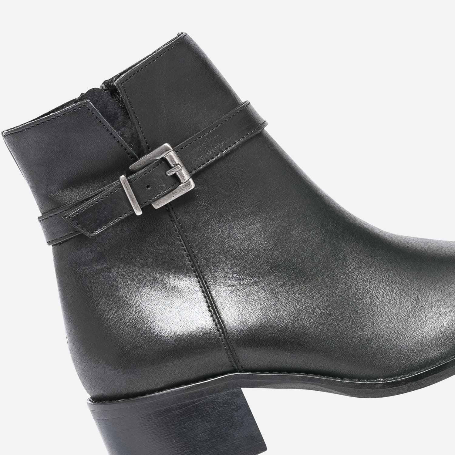 Boots noir en cuir à bride