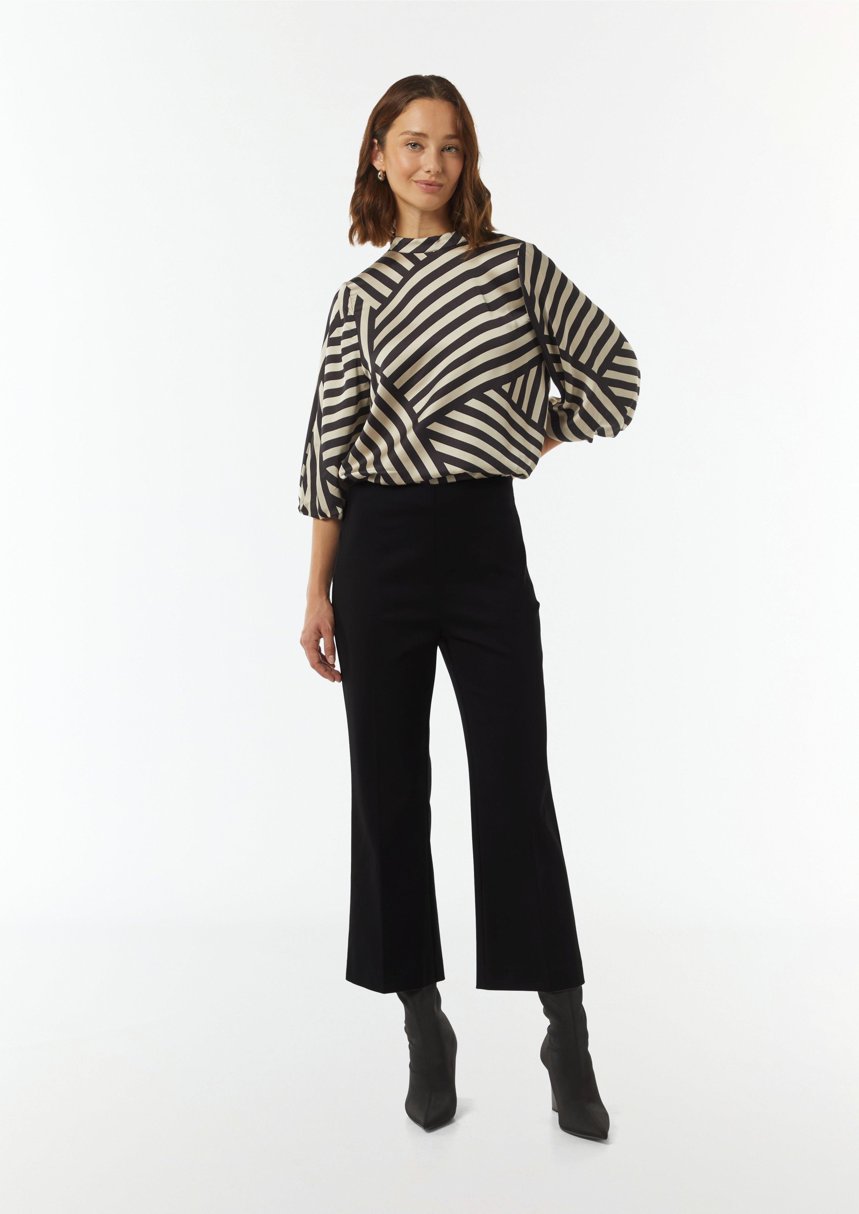 Verkürzte Flared-Leg-Hose aus Baumwollstretch - schwarz