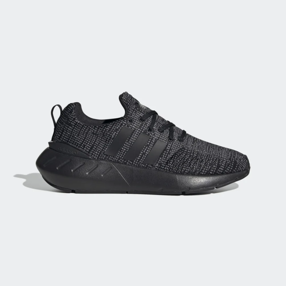 adidas Swift Run 22 GW8166 / schwarz