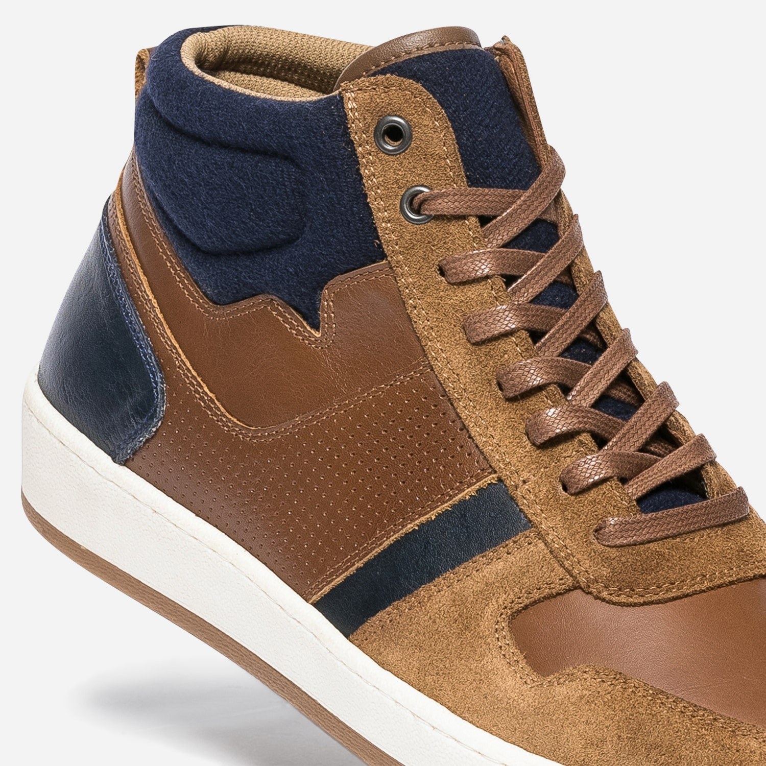 Basket cognac et marine éco-conçue bi matière